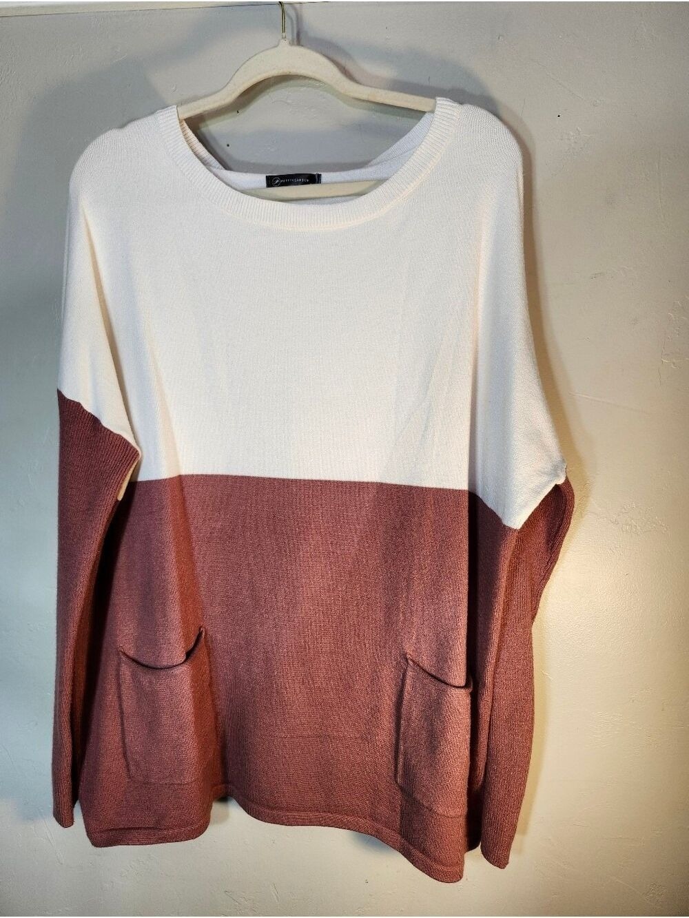 Pretty Garden Colorblock Scoop Neck Sweater - Cream & Brown Pockets